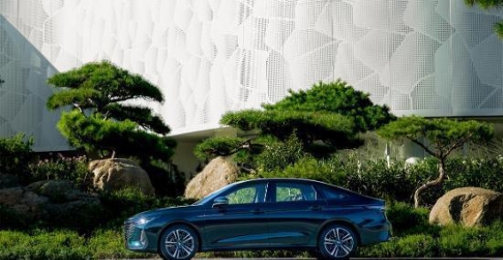 2025款艾瑞泽8：为年轻人定制的理财神器