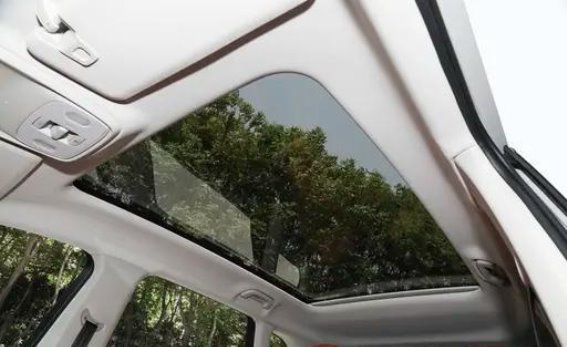 2026款零跑C10：为年轻家庭量身打造的智能化家用SUV