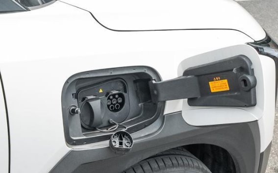 纯电小型SUV谁更值得入手？纳米06与元UP全维对比详解