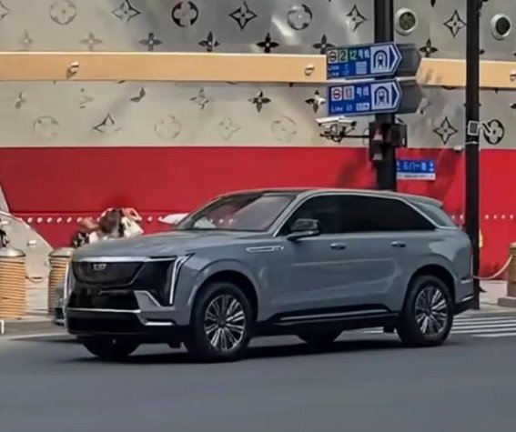 凯迪拉克 ESCALADE IQ：豪华电动SUV的全新标杆
