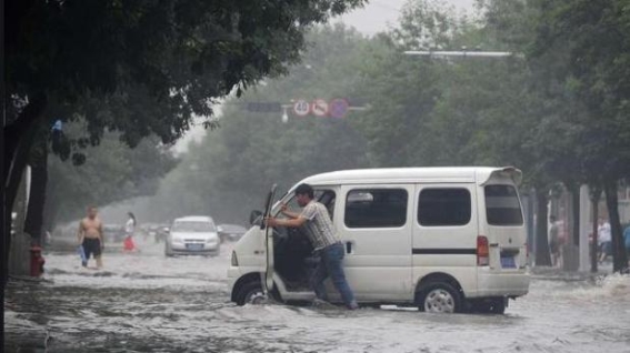 雨天出行必知安全常识，做好准备才能保障行车安全