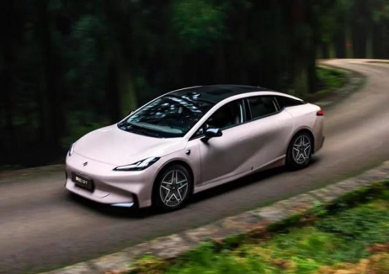 2025款广汽昊铂HT与GT焕新上市 智能豪华全面升级