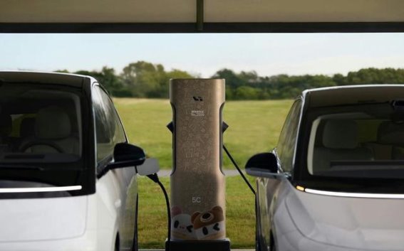 全新理想i8亮点曝光：纯电动力、5C快充与智能化的全面革新