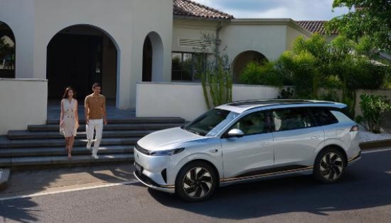20万预算适合家用的6座SUV——东风奕派eπ008六座版深度解析