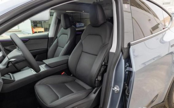 特斯拉新Model Y：革新续航与智能，未来出行的选择