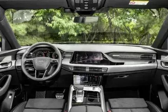 奥迪Q6 2023款评测：豪华与功能兼备的7座SUV