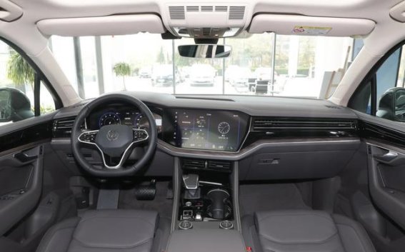 2025款大众途锐全新上市，豪华与性能并重