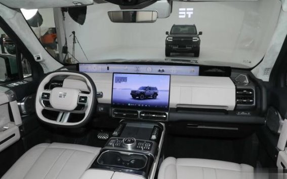 捷途纵横G700：全新插混中大型SUV，硬派外观与顶级配置结合