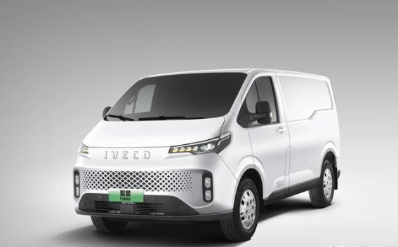 依维柯聚星EV详解：三种电池选择的多用途新能源物流车
