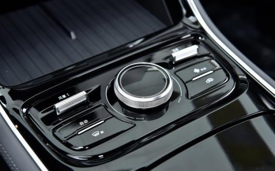 吉利银河A7正式亮相：高效插电混动与豪华配置的完美结合