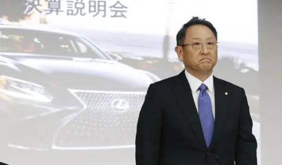 丰田利润骤降44%，昔日霸主面临前所未有的市场危机