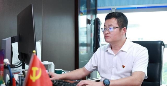 白永平：从资阳起航，造机车走向世界