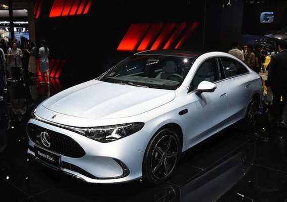 全新奔驰CLA纯电版正式下线，800V高压架构引领未来电动时代