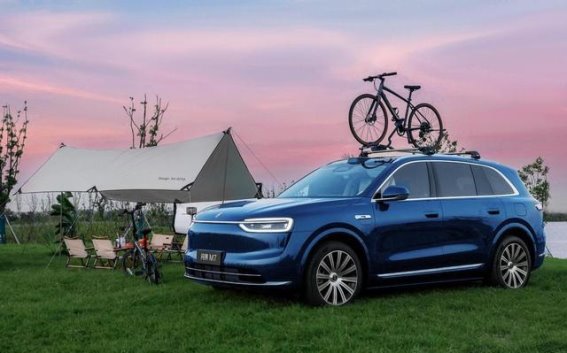 全新问界M7：重塑30万级市场，家庭出行的新标杆