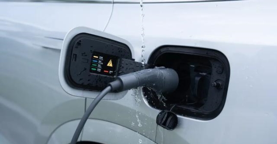 能效玉衡C3：电动汽车的充电与救援全能神器