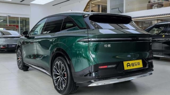 极氪7X OTA6.5升级全方位解析：续航605公里，L2辅助驾驶全面升级