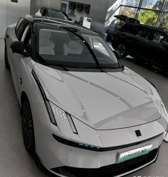 领克10 EM-P：新一代中大型插混轿车的市场先锋