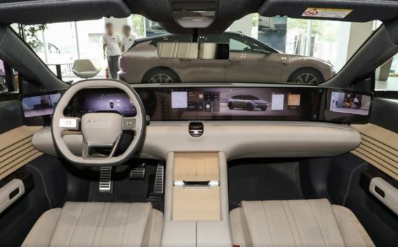 奥迪E5 Sportback：字母车标的崭新探索，未来感与豪华兼具