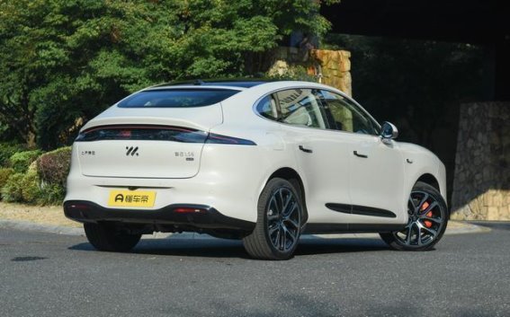 深度试驾新一代智己LS6：增程技术与智能配置的完美结合