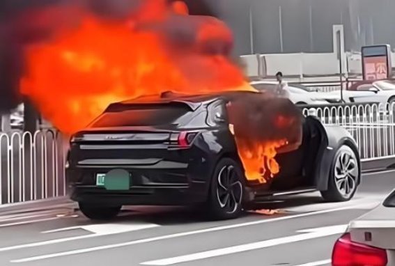 电动汽车迎风而上，燃油车为何依旧占据市场主流？