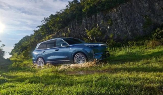 吉利银河M9：大六座SUV的智能革新与豪华体验