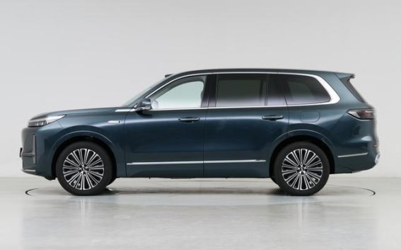 吉利银河M9与理想L9对比：哪款大六座SUV更适合家庭出行？