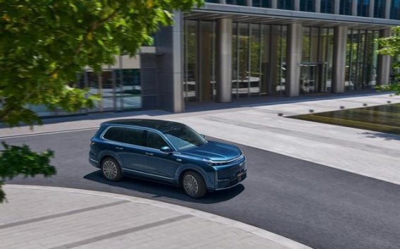 吉利银河M9：AI赋能的未来座驾，重新定义大六座SUV