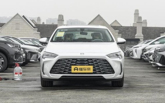 别克君威：设计与性能的双重享受