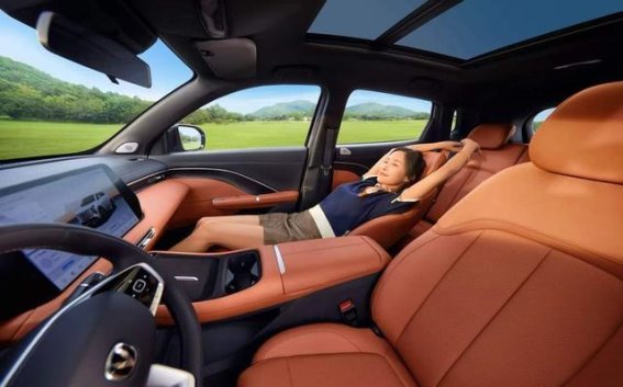 第四代长安CS55PLUS：智能安全全面升级，引领SUV市场新潮流