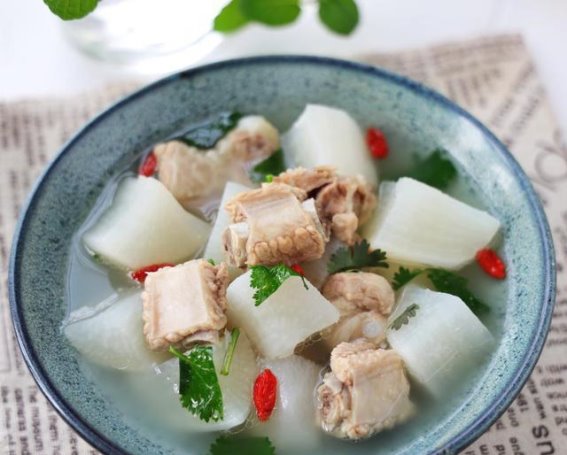 每天一碗萝卜汤，三高老人半年后的变化