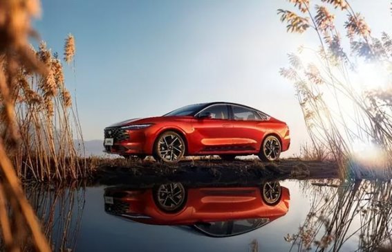 福特新蒙迪欧：性能与设计的完美结合，都市精英的全能之选