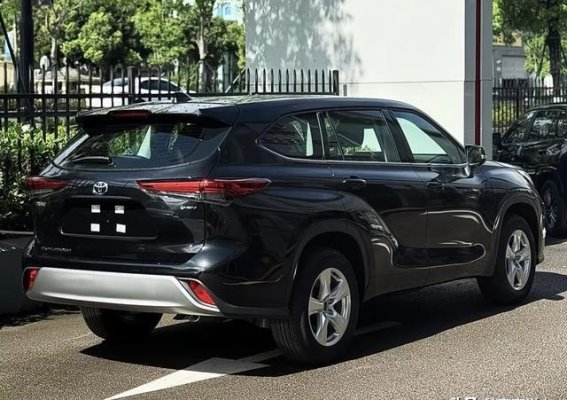 汉兰达的“自杀式降价”：性能与情怀的抉择