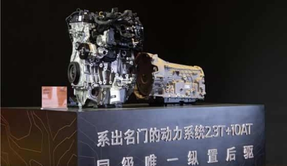 福特探险者昆仑版：硬核越野与豪华体验的完美融合