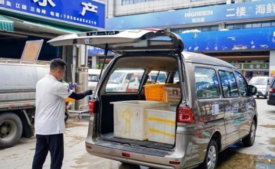 菱智新能源：小城老板的“移动仓库”省钱新法