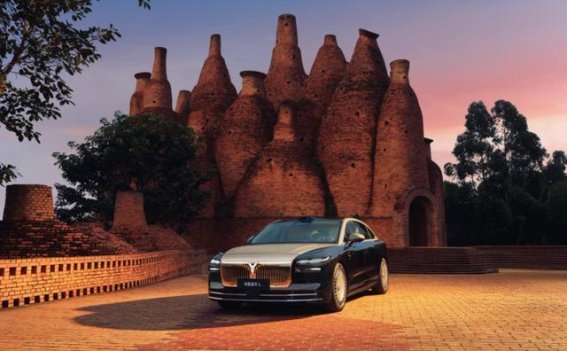 岚图追光L上市引领高端新能源市场，打造品牌盈利新标杆