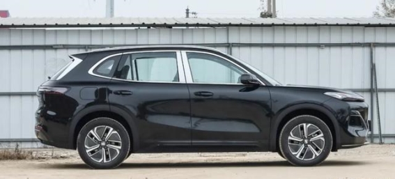 国产混动SUV火爆出圈，9万起能跑千里，续航真相揭秘