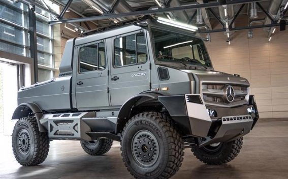 奔驰乌尼莫克80周年纪念版：奢华与越野的完美融合