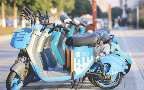 哈啰电动车：智能化困局与多线扩张的信任危机