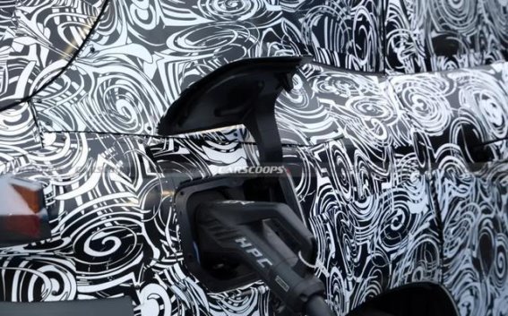 全新宝马iX1内饰曝光：全景iDrive系统和动感设计，2027年正式亮相