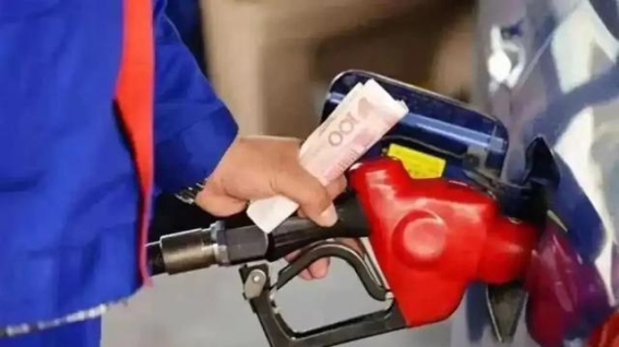 选择燃油车还是纯电车？五年账单揭示理性答案