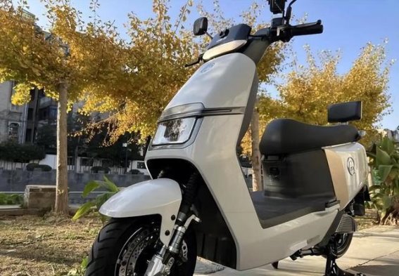 第一批钠电池电动车体验报告：一年骑行后的真实感受