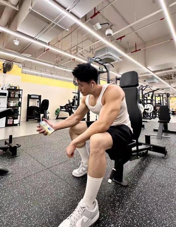 车展黑科技太炸裂！坐上去的那一刻比练腿日还刺激