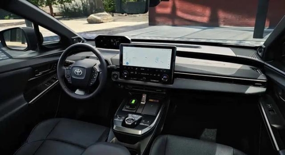 丰田新bZ4X曝光续航升级 外观内饰焕新更具科技感