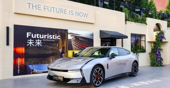 小鹏汽车高端化战略迷局：从优势到困境的急速转折