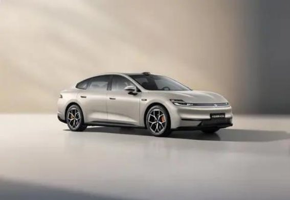 长安启源A06：革新家轿标准，智能与舒适共筑未来