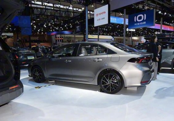 全新一汽丰田卡罗拉上市，外观与内饰双升级，性能全面进化