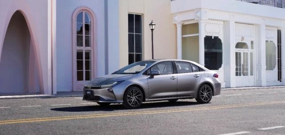 9.9万元起，全新智混卡罗拉凭何力压同级竞品？