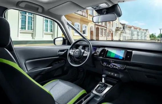 本田终于开窍，2026款飞度强势回归，颜值与智能双升级，能否重燃燃油小车市场？