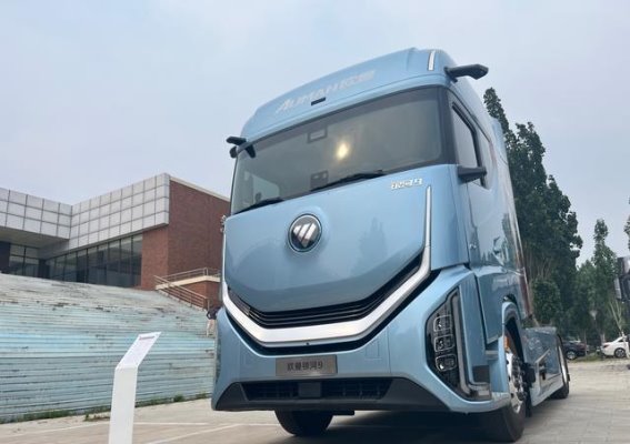 挡把挪走之后，重卡驾驶室到底发生了什么变化