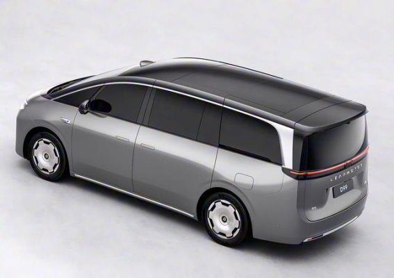 零跑D99首款中大型MPV亮相 超5米2车身与双动力系统引关注